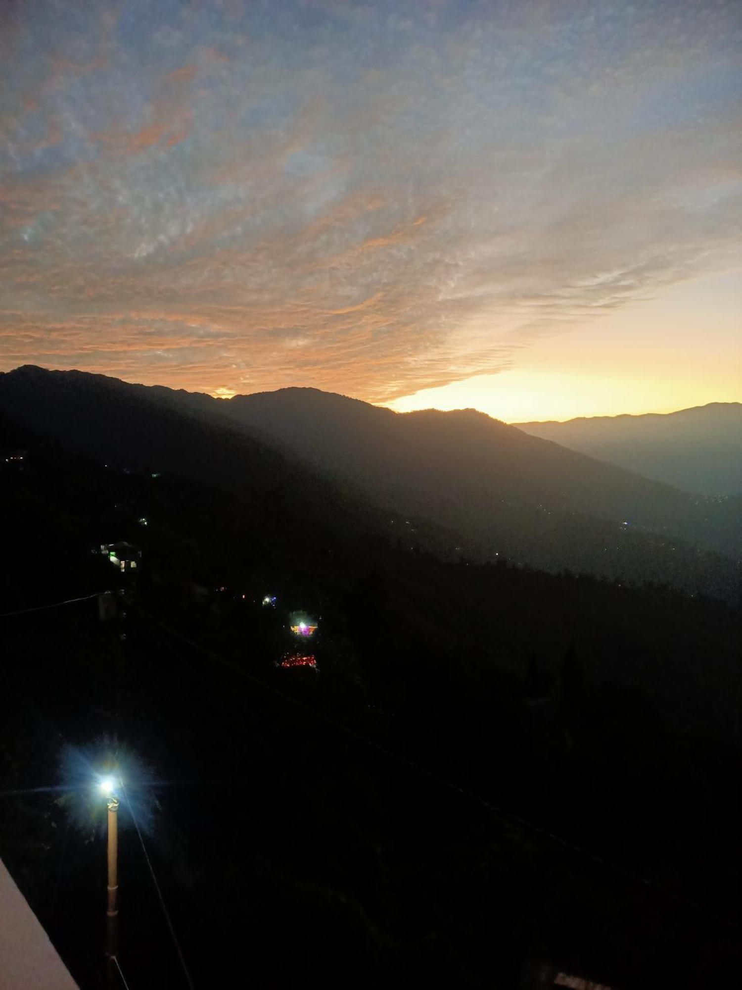 The Sunset Nest Offbeat Homestay ดาร์จีลิง ภายนอก รูปภาพ